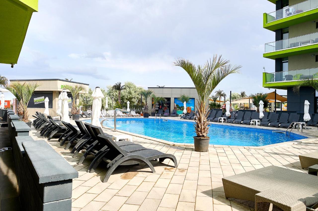 Summer Studio Spa N Pools Beach Resort Năvodari المظهر الخارجي الصورة